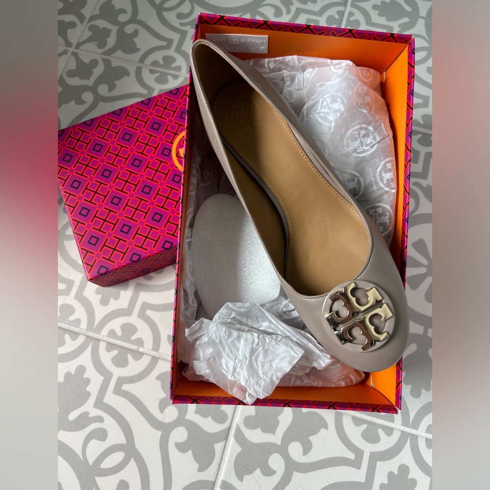 New in box Tory Burch heels